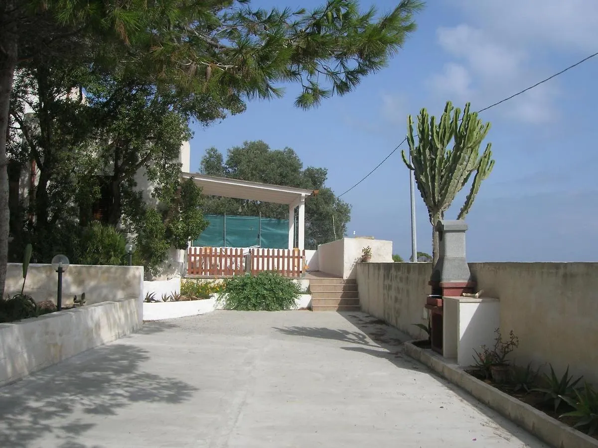 Room In House - Magical Holidays In A Dammuso In Favignana Nestled In A Pine Forest Italy